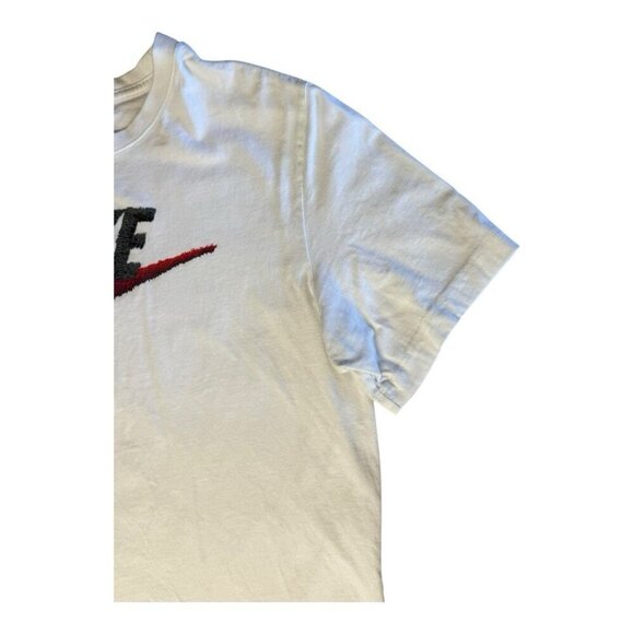 Nike Mens The Nike Tee with Logo~Size L~White Shirt with Red Black Logo - Picture 5 of 8
